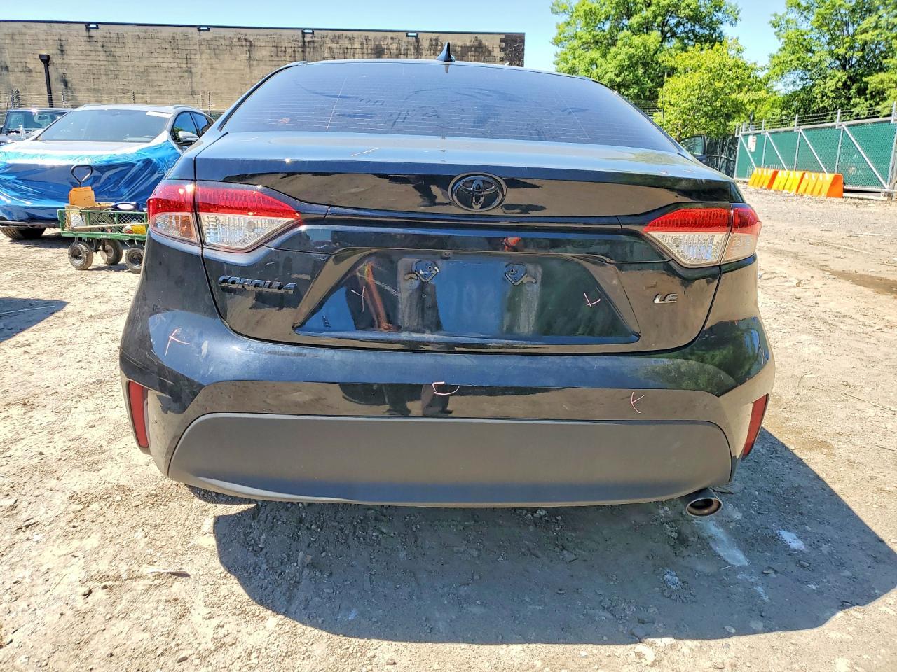 2025 Toyota Corolla Le - zdjęcie 6