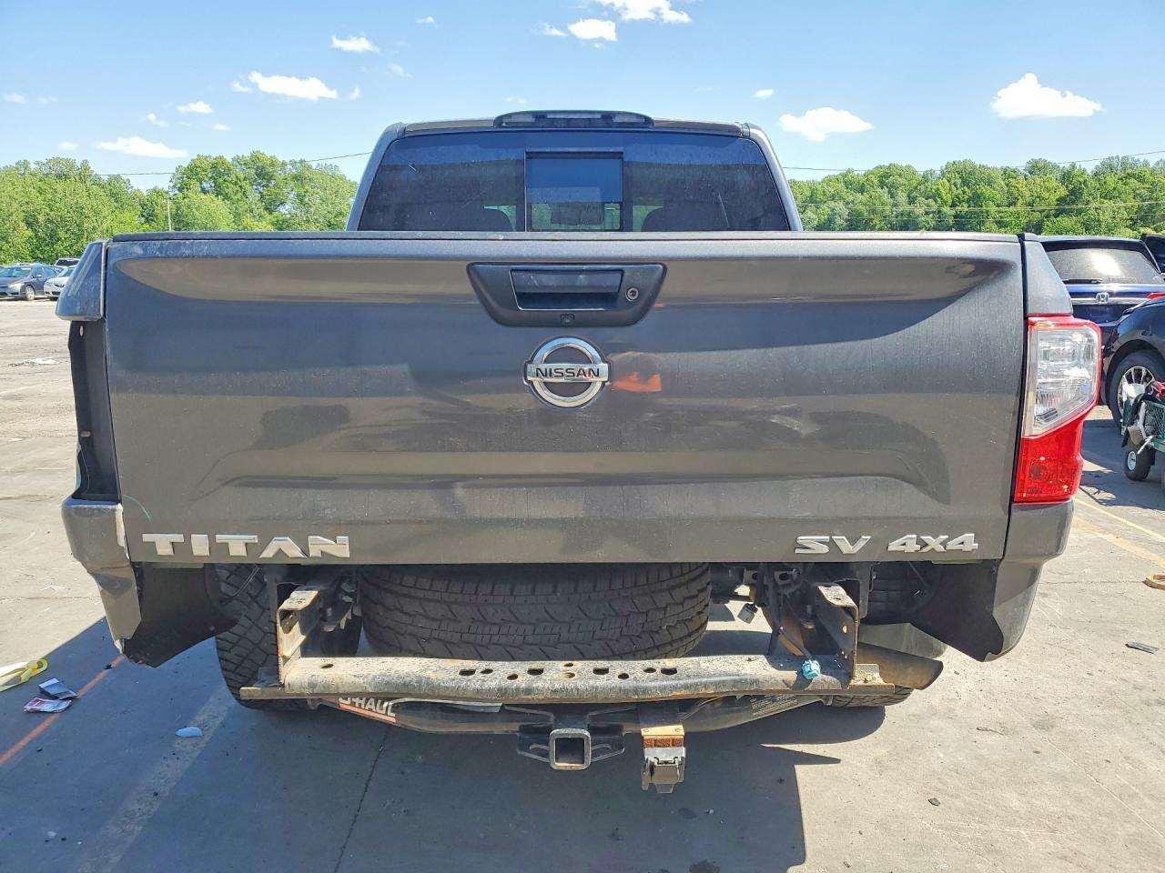 2021 Nissan Titan Sv - zdjęcie 6