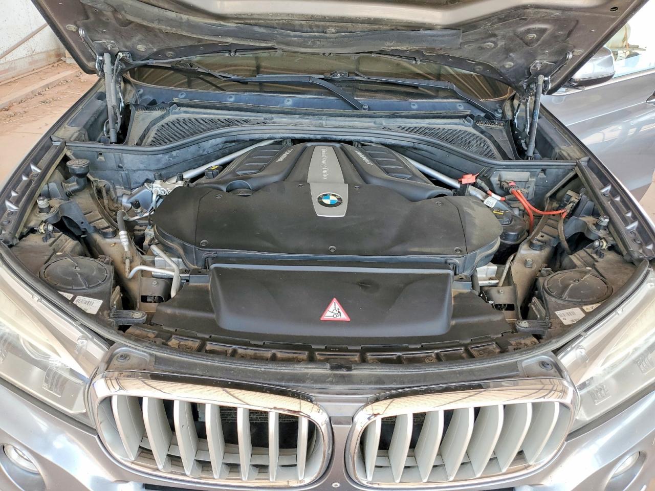 2015 BMW X5 xDrive50I - zdjęcie 11