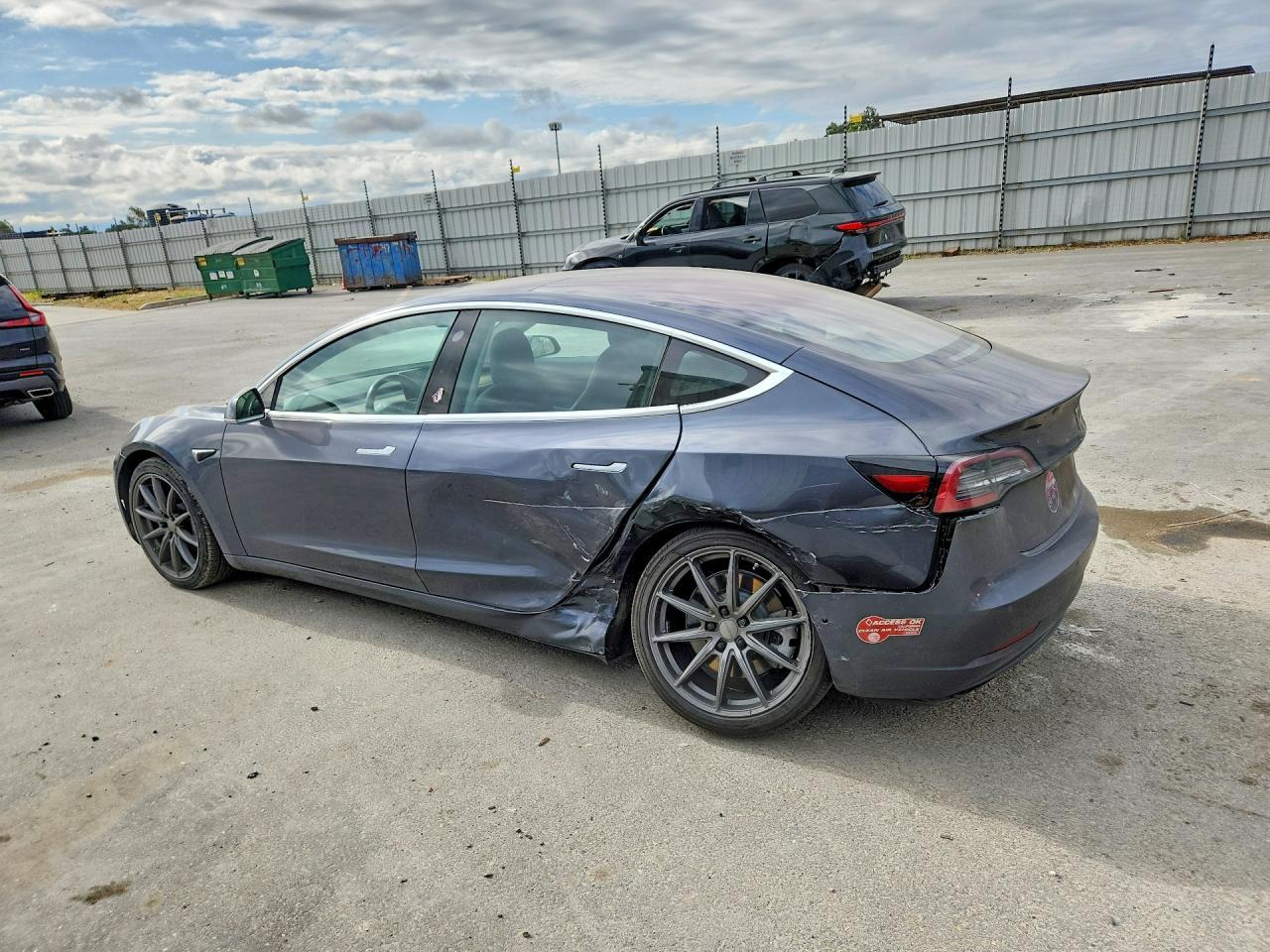 2018 Tesla Model 3 - zdjęcie 2