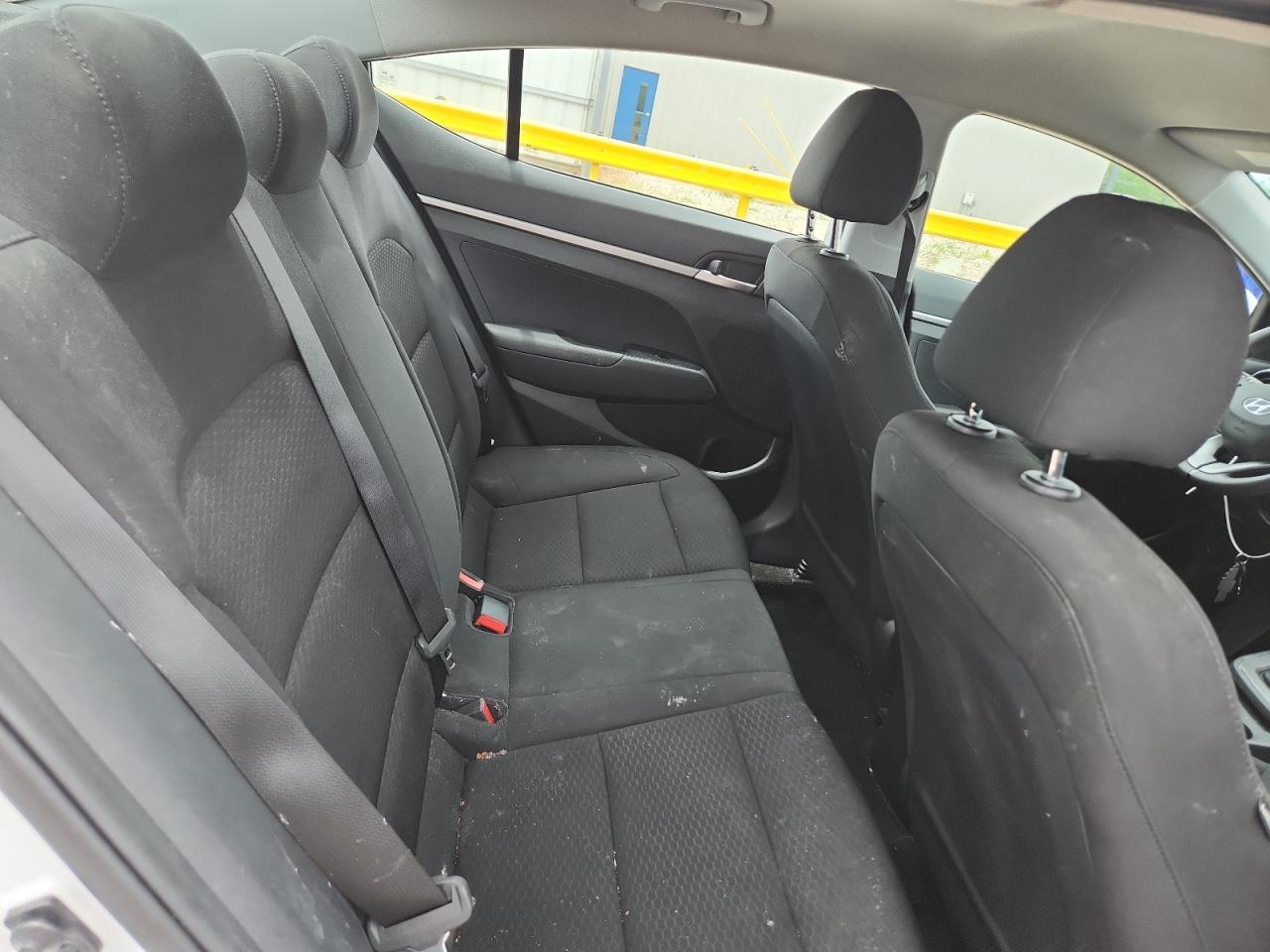 2019 Hyundai Elantra Se - zdjęcie 10