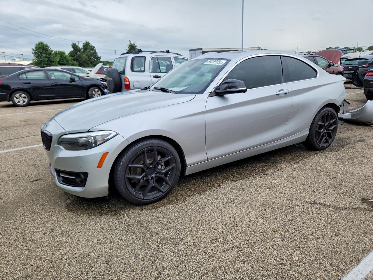 2016 BMW 228 I Sulev - zdjęcie główne
