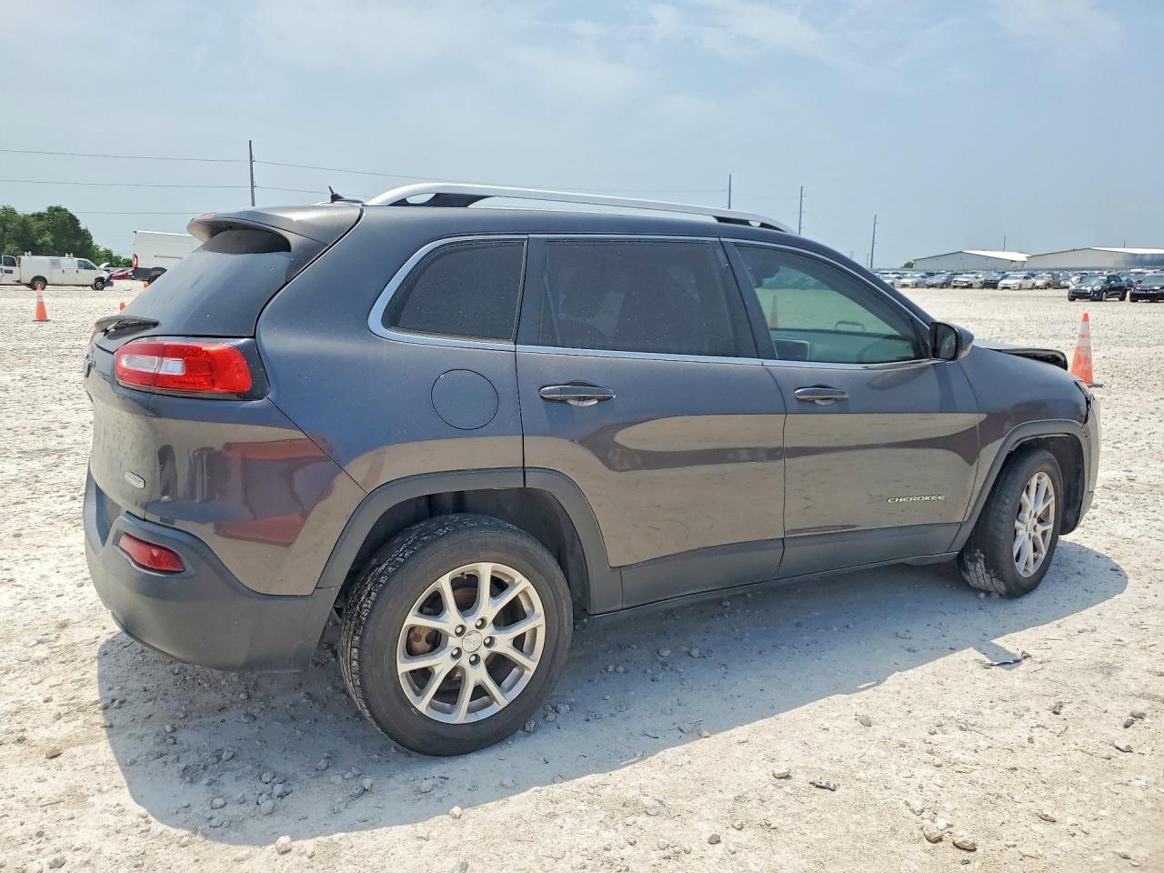 2016 Jeep Cherokee Latitude - zdjęcie 3