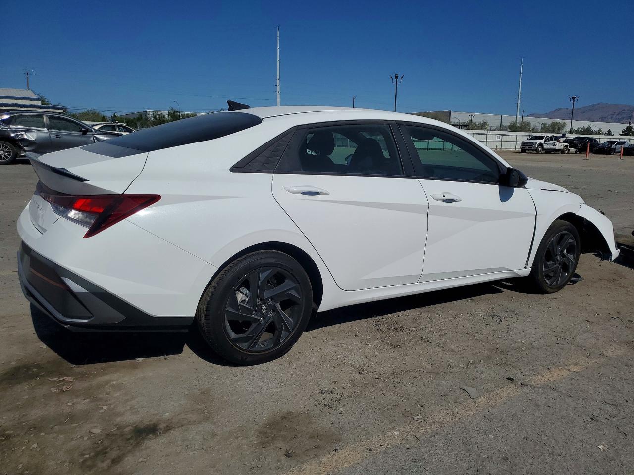 2026 Hyundai Elantra Sel Sport - zdjęcie 3