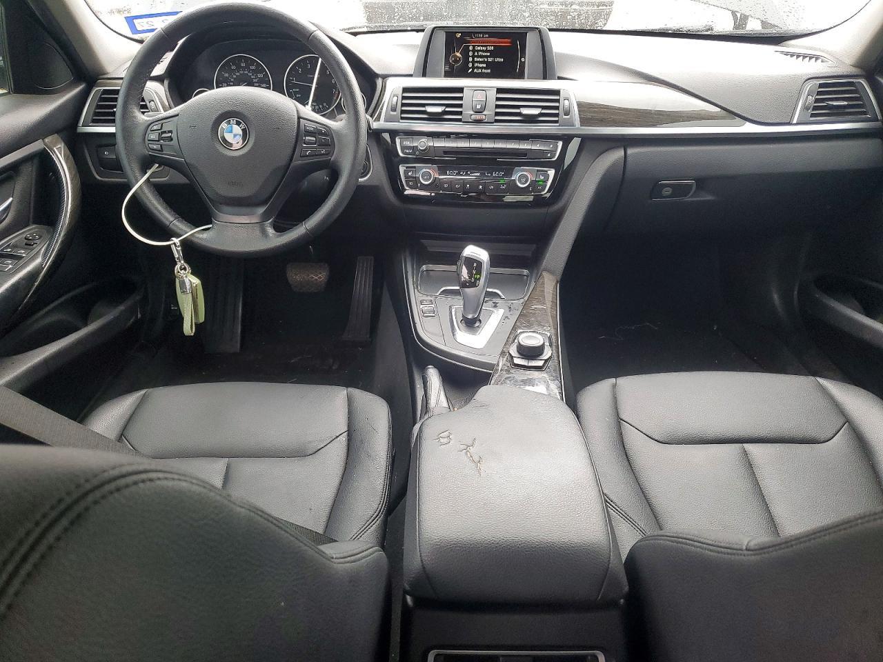 2016 BMW 320 I - zdjęcie 8