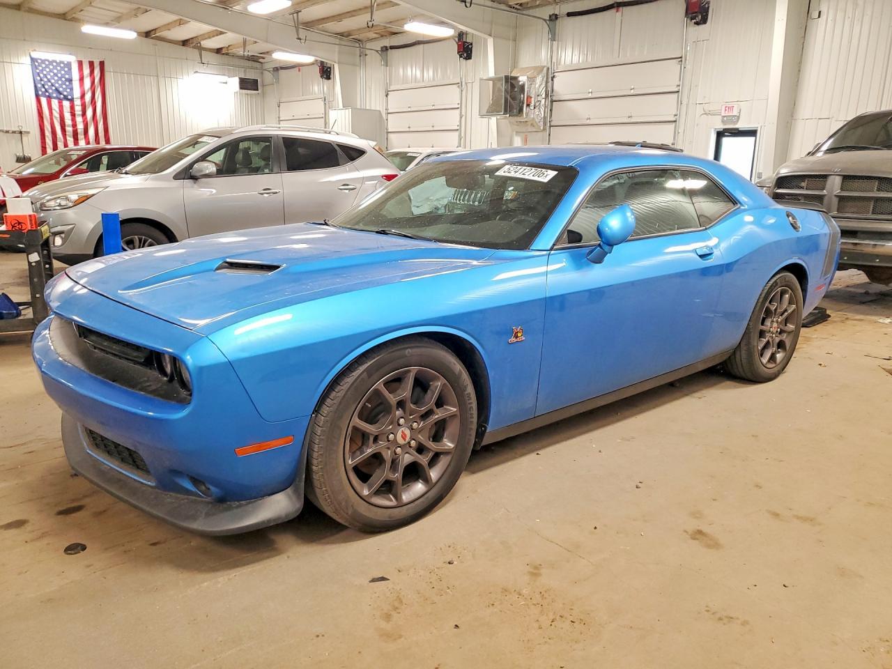 2015 Dodge Challenger R - zdjęcie główne