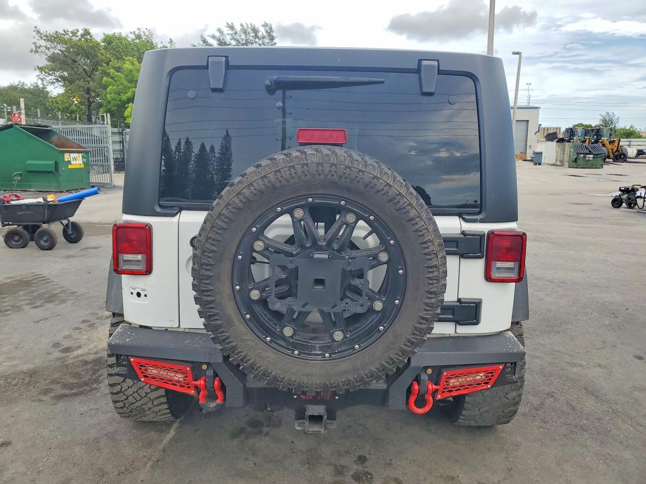 2015 Jeep Wrangler Unlimited Rubicon - zdjęcie 6