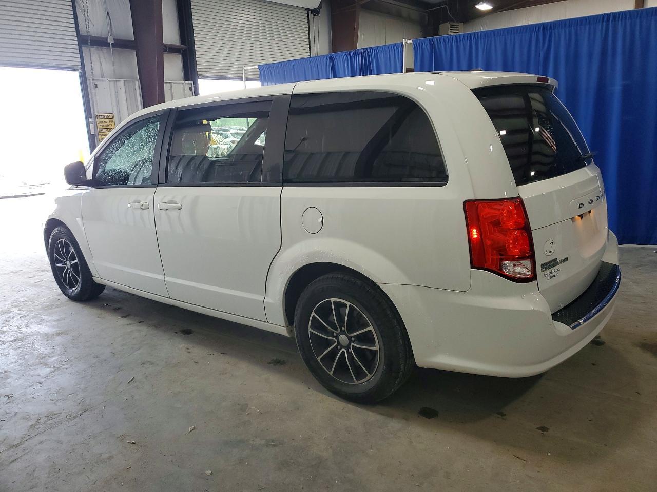 2019 Dodge Grand Caravan Gt - zdjęcie 2
