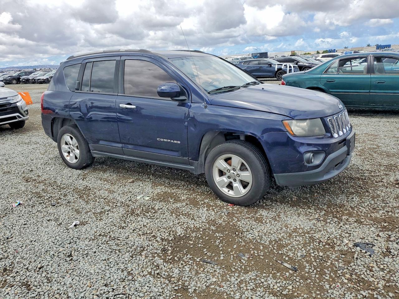 2016 Jeep Compass Latitude - zdjęcie 4