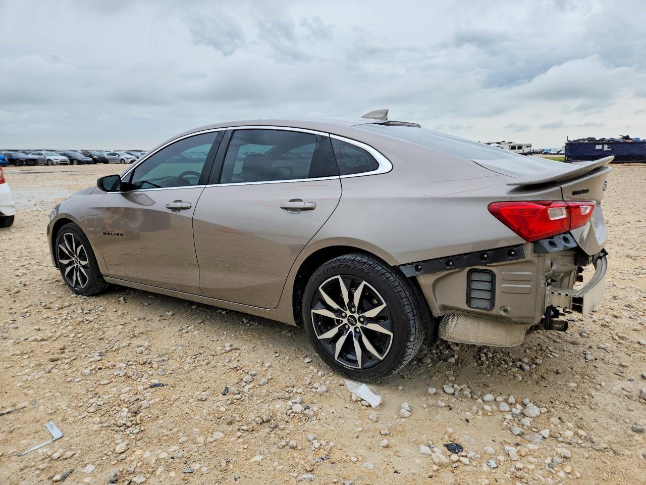 2023 Chevrolet Malibu Rs - zdjęcie 2