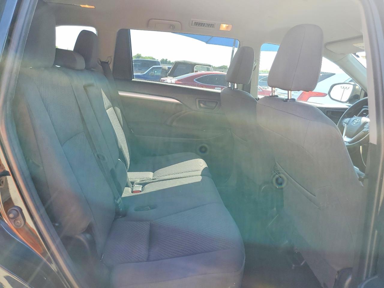 2019 Toyota Highlander Le - zdjęcie 11