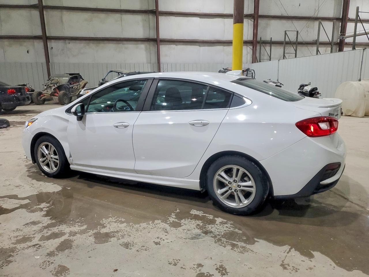 2017 Chevrolet Cruze Lt - zdjęcie 2