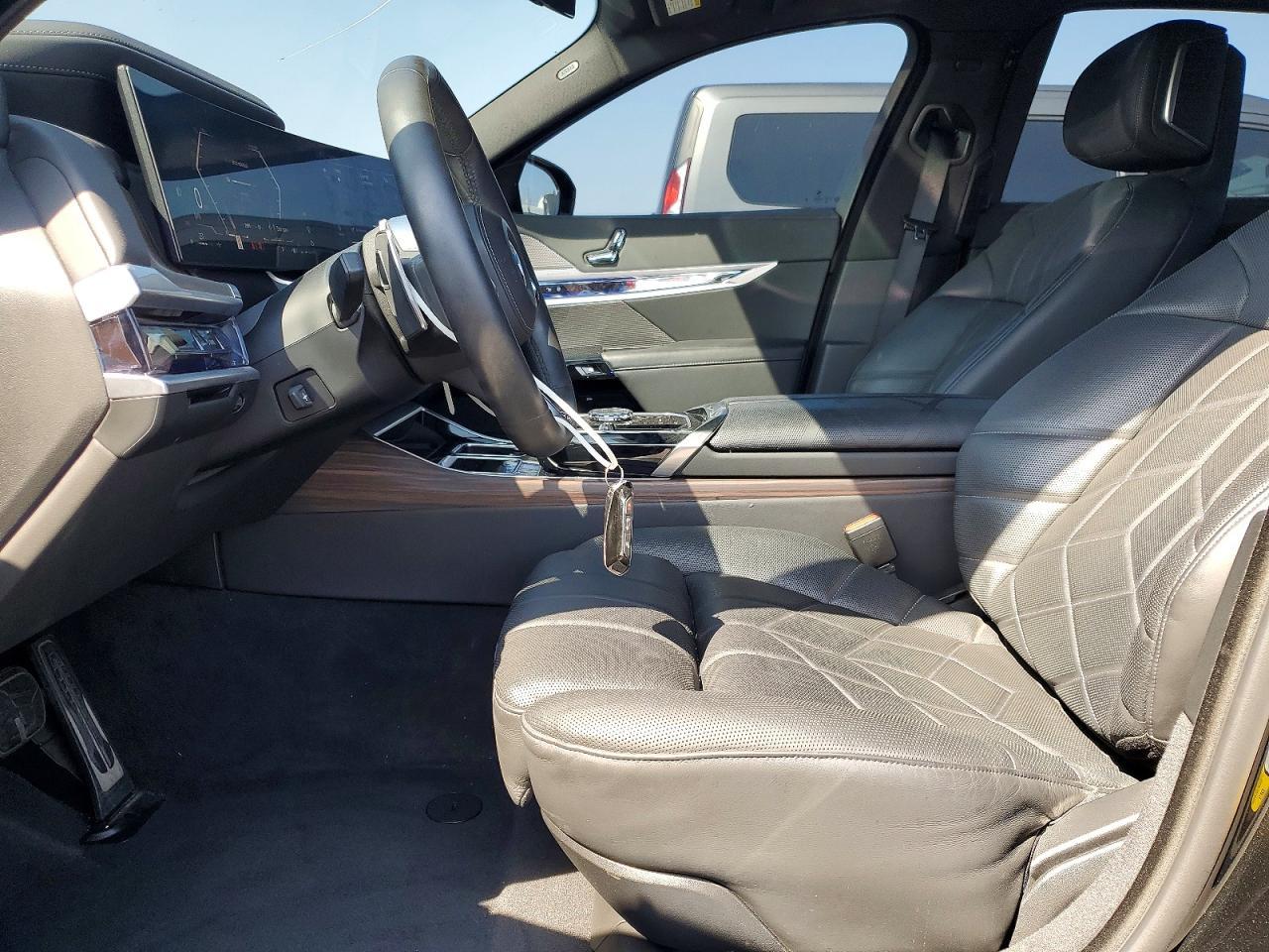 2023 BMW 740 I - zdjęcie 7