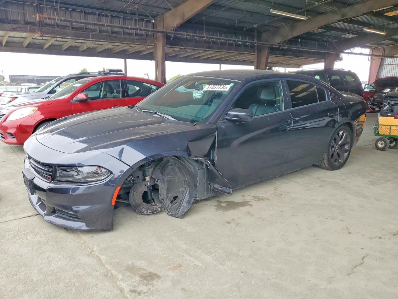 2018 Dodge Charger R - zdjęcie główne