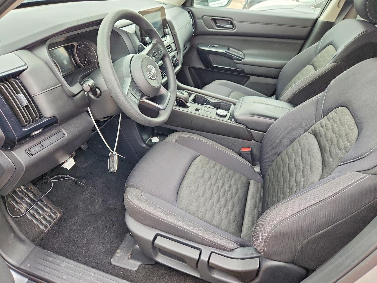 2025 Nissan Pathfinder S - zdjęcie 7
