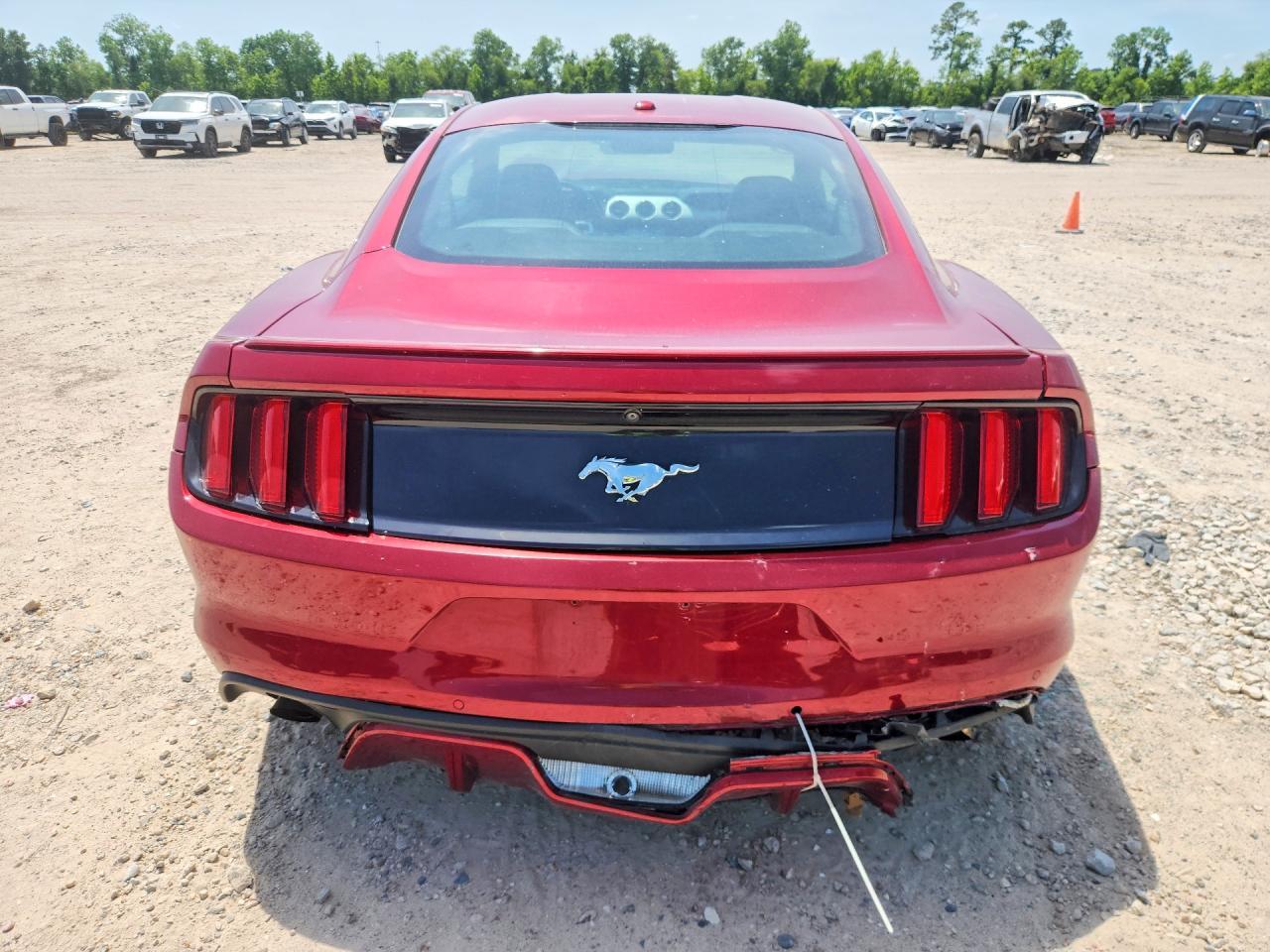 2017 Ford Mustang - zdjęcie 6