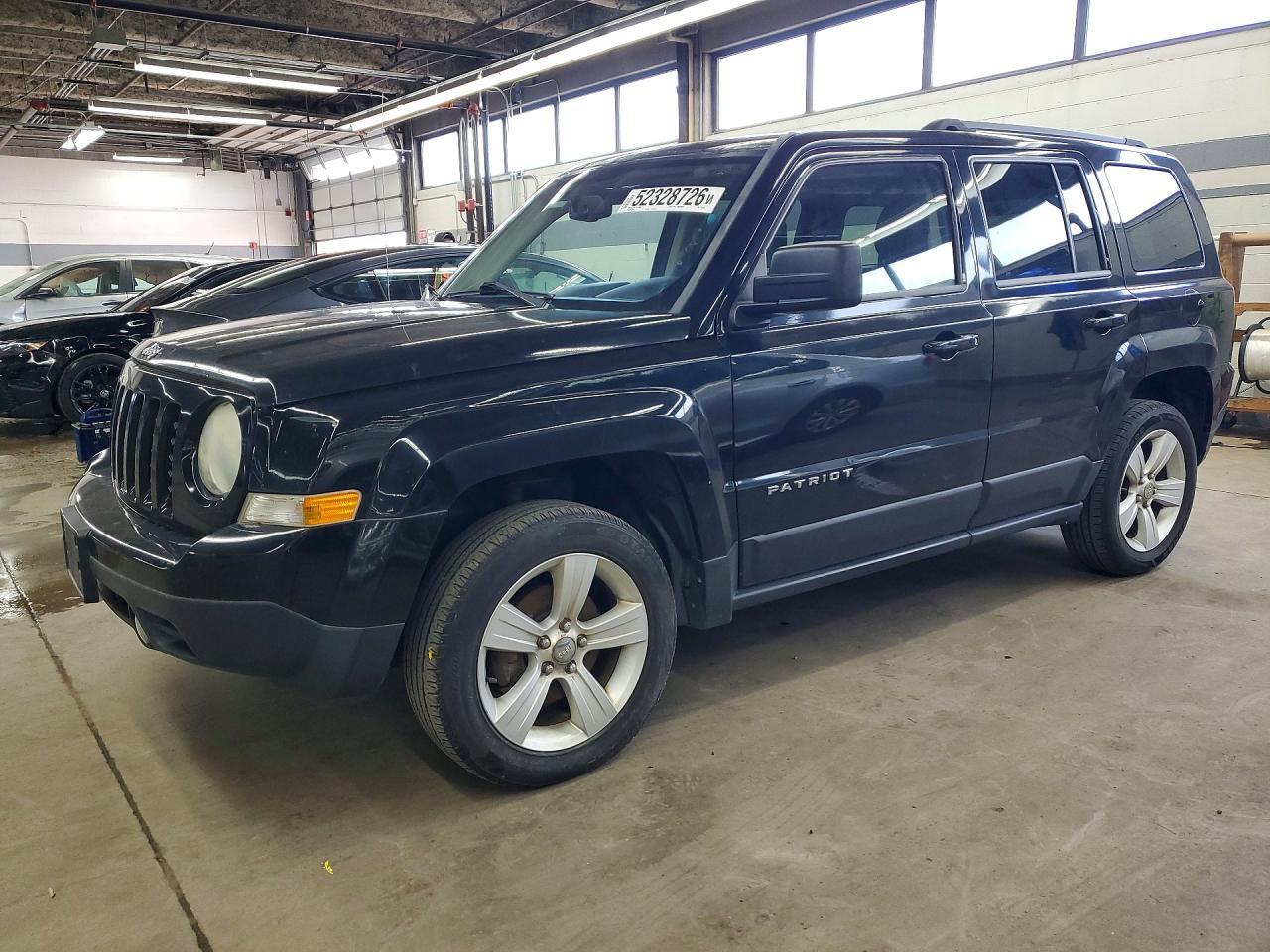 2014 Jeep Patriot Latitude - zdjęcie główne