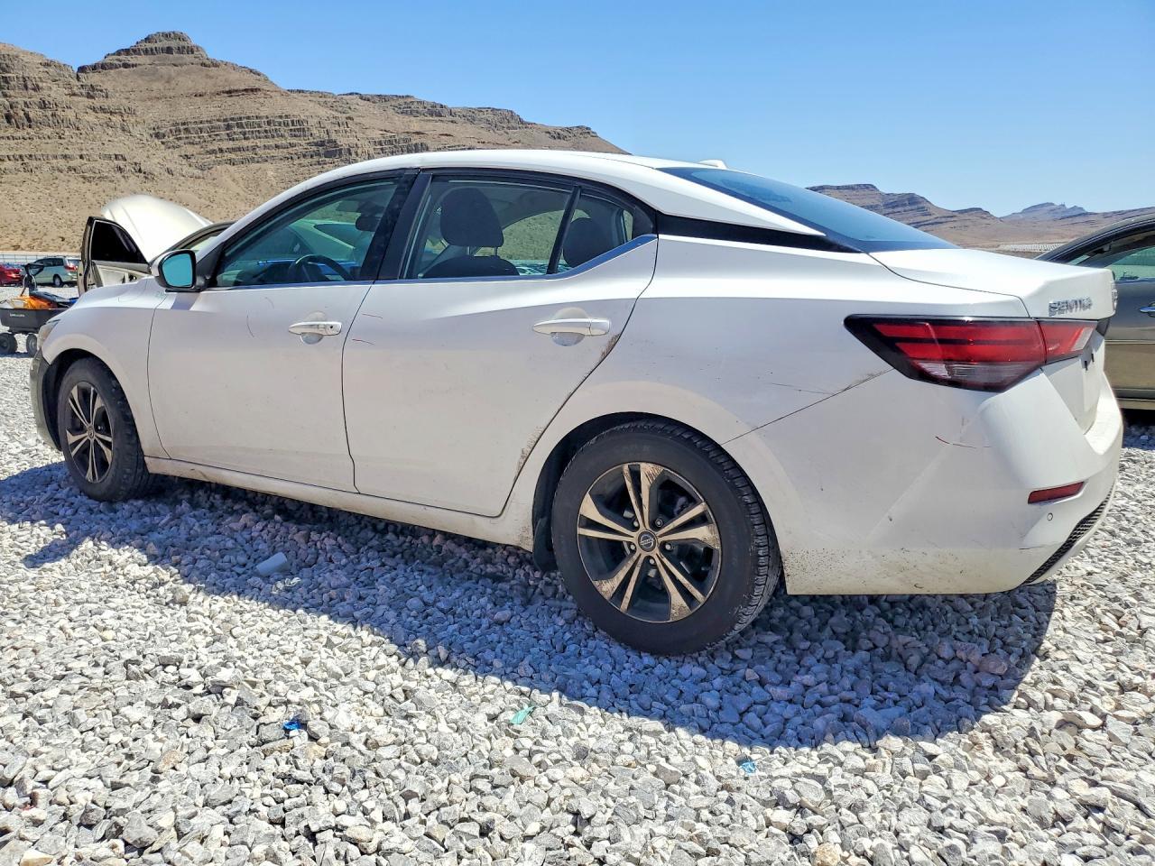 2021 Nissan Sentra - zdjęcie 2