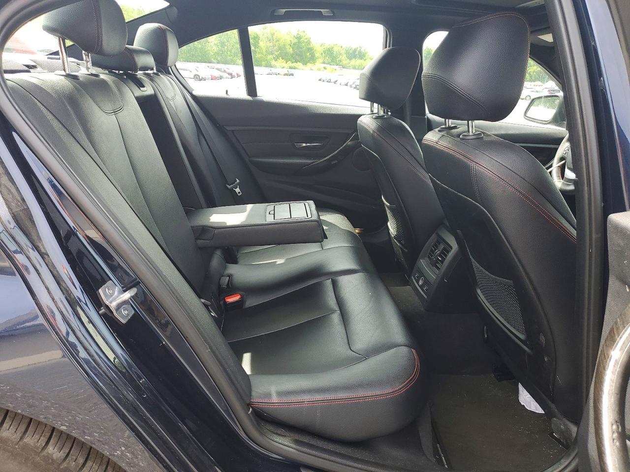2014 BMW 335 Xi - zdjęcie 10