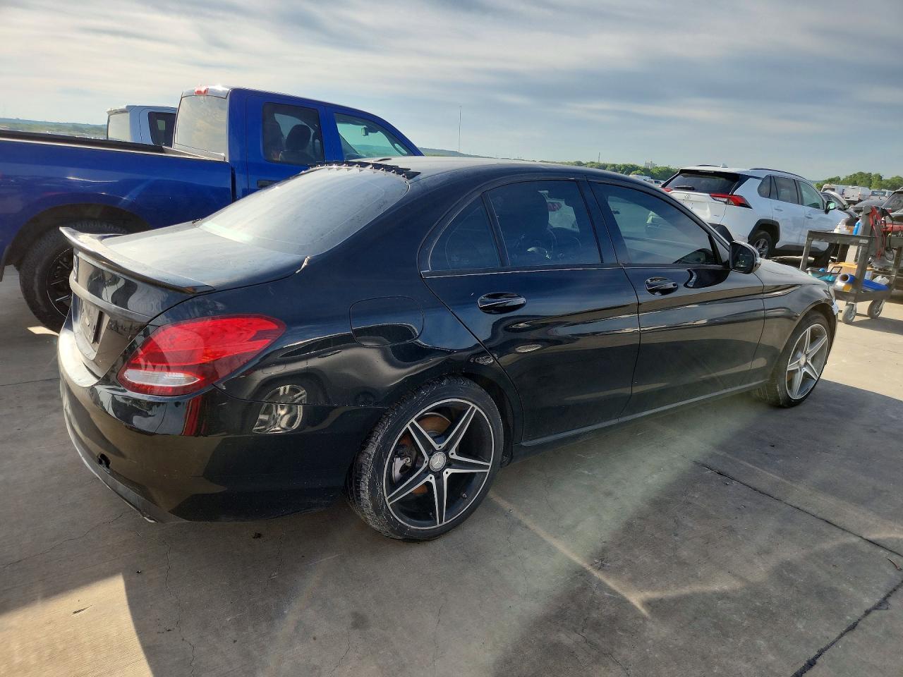 2016 Mercedes-Benz C 300 - zdjęcie 3