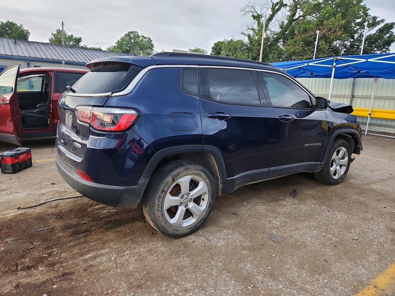 2018 Jeep Compass Latitude - zdjęcie 3