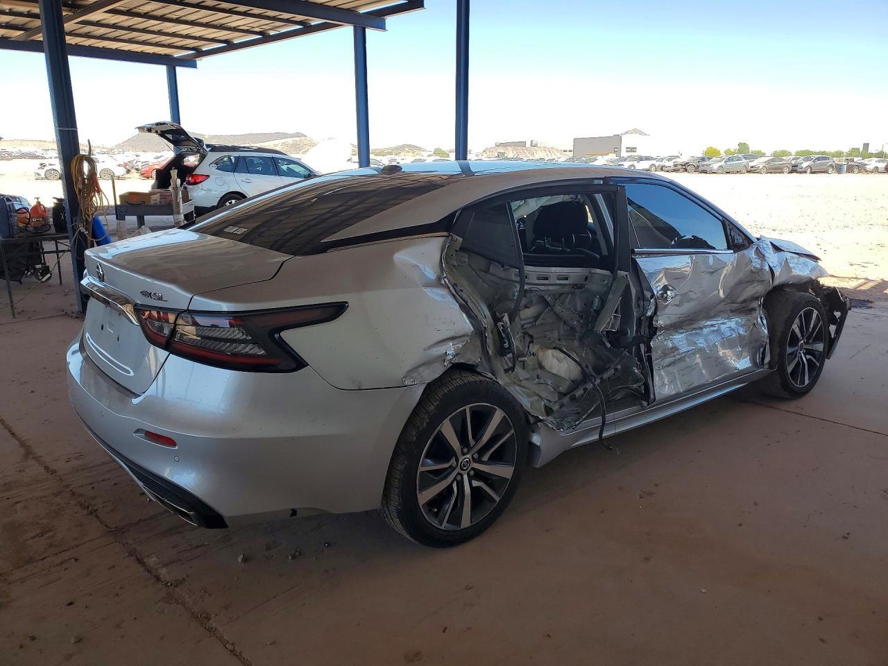 2020 Nissan Maxima - zdjęcie 3