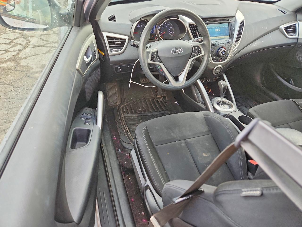 2016 Hyundai Veloster Base - zdjęcie 8