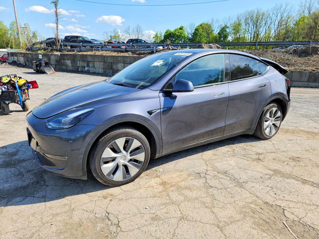 2023 Tesla Model Y - zdjęcie główne