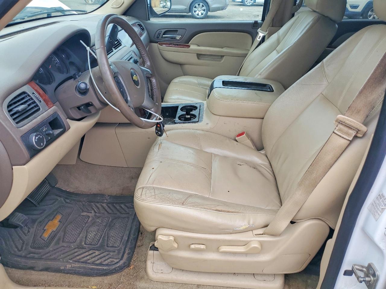 2013 Chevrolet Tahoe C1500 Lt - zdjęcie 7
