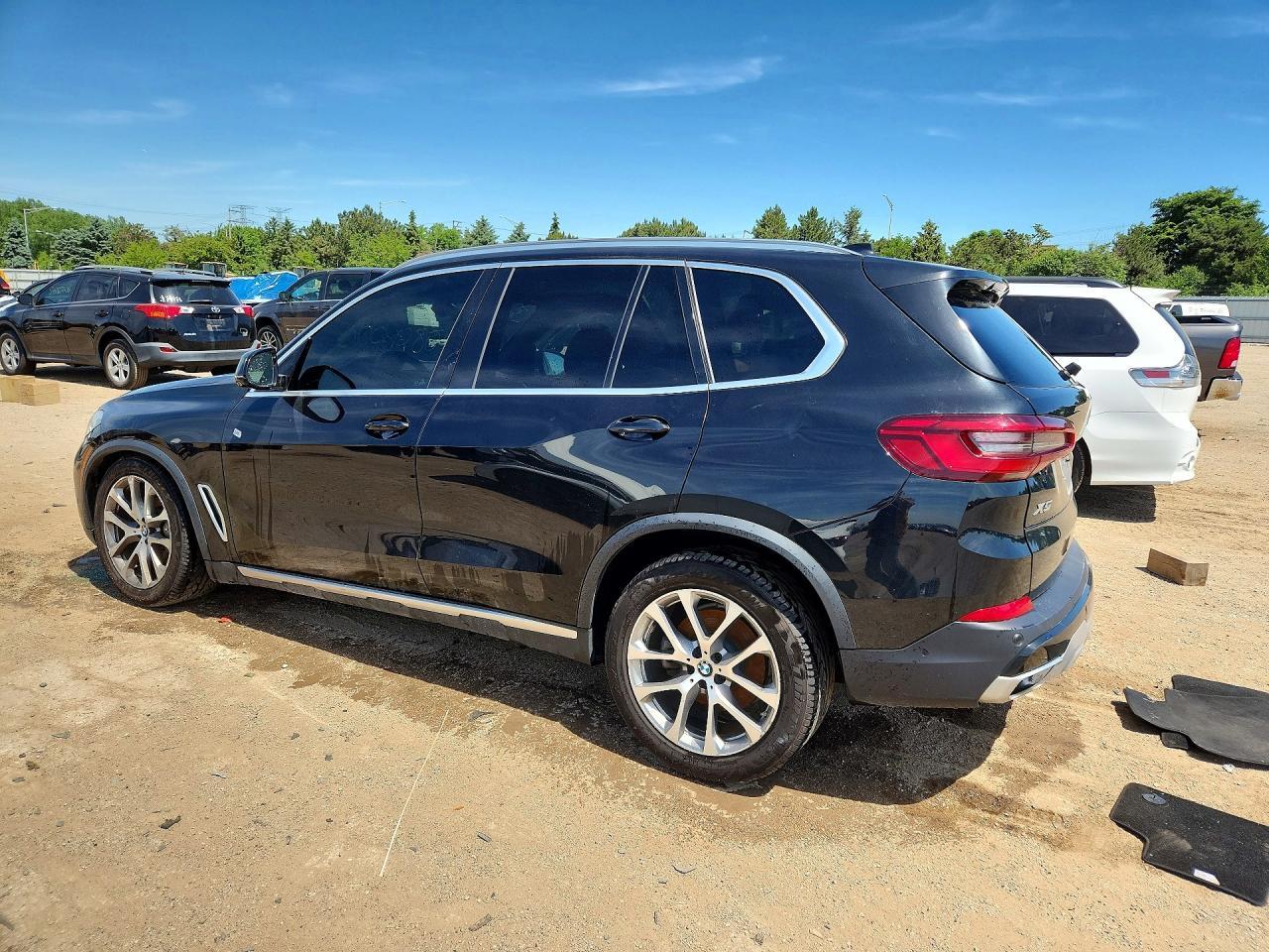 2019 BMW X5 xDrive40I - zdjęcie 2