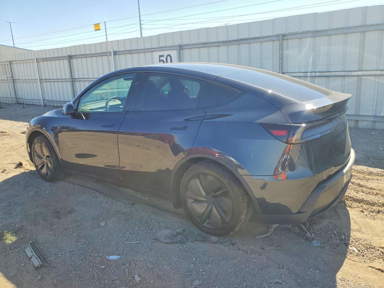 2026 Tesla Model Y - zdjęcie 2
