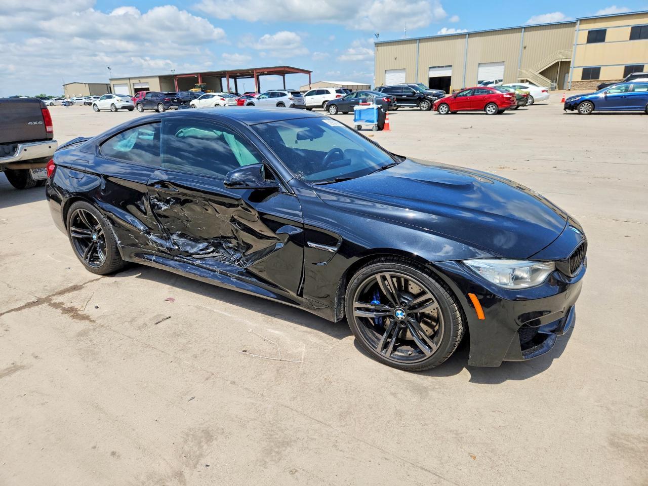 2015 BMW M4 - zdjęcie 4
