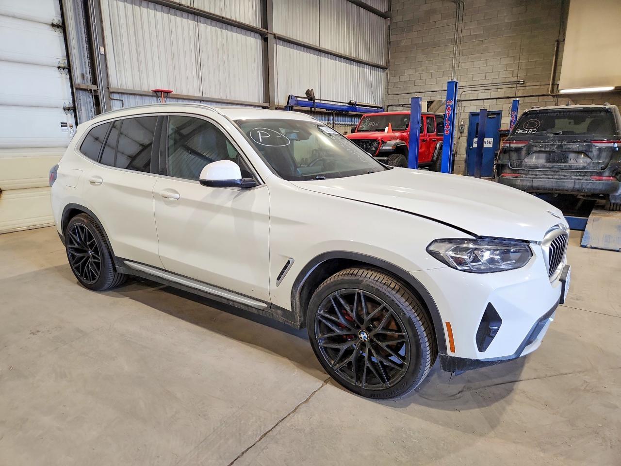 2023 BMW X3 xDrive30I - zdjęcie 4
