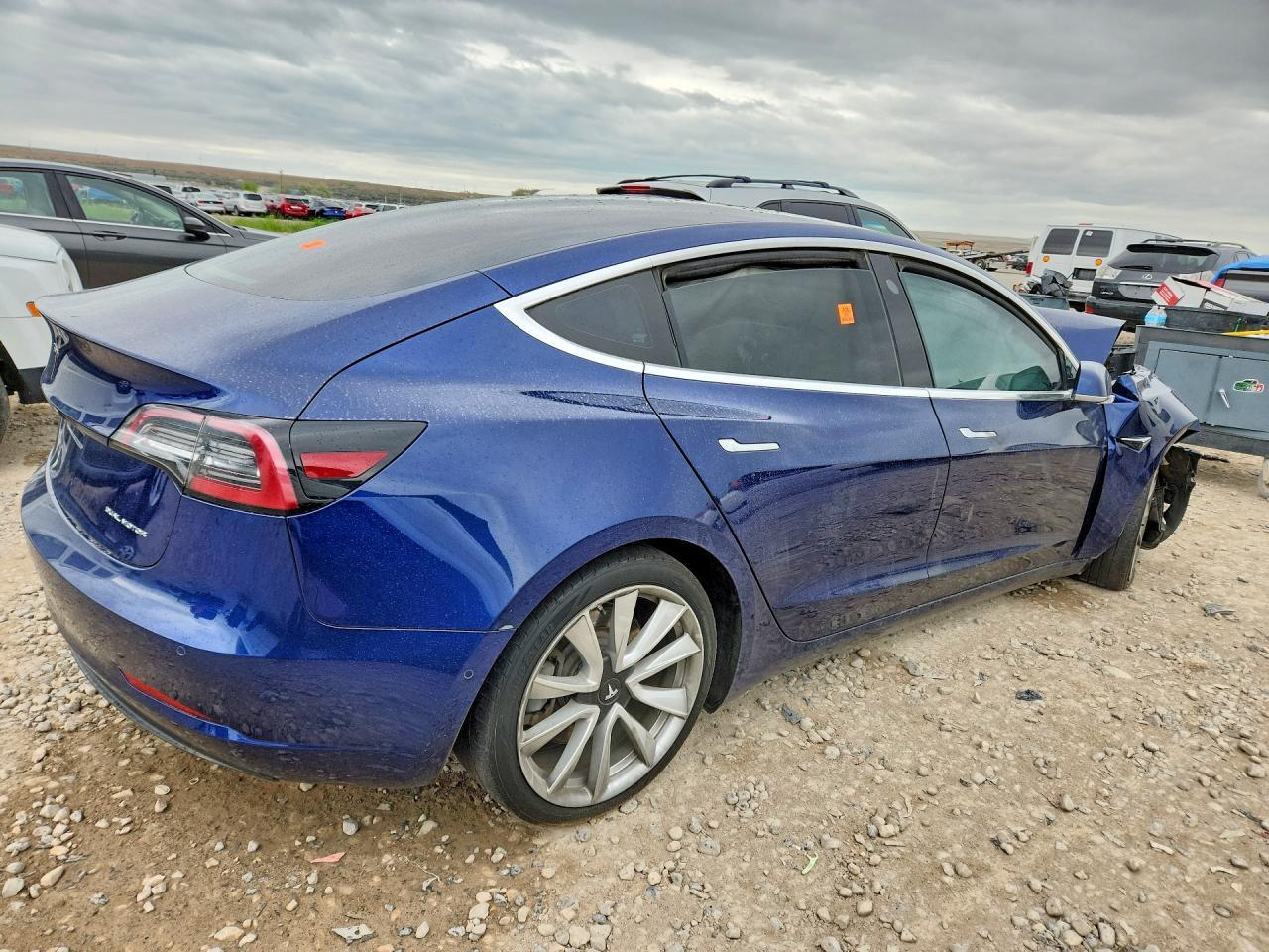 2018 Tesla Model 3 - zdjęcie 3