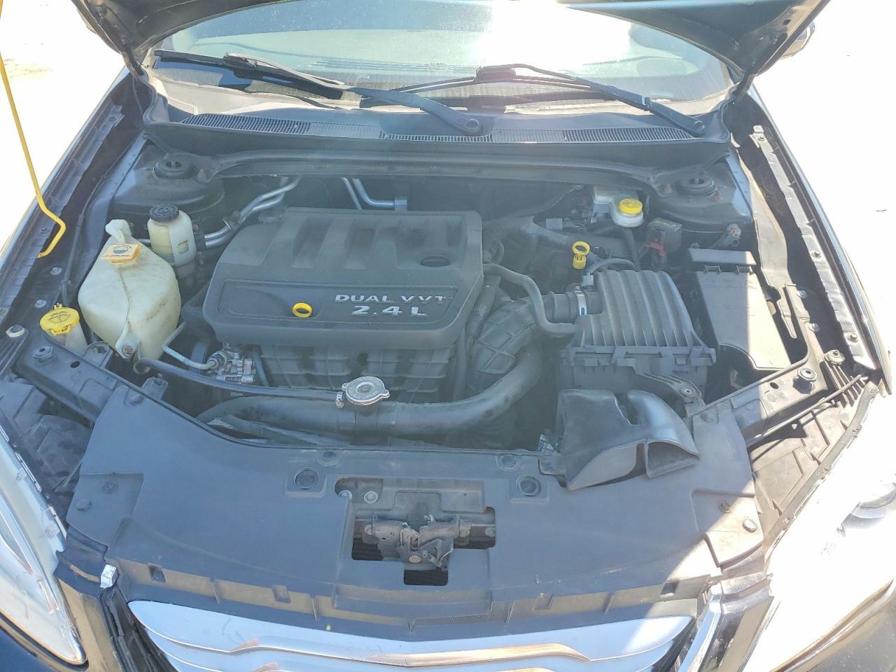 2014 Chrysler 200 Lx - zdjęcie 11