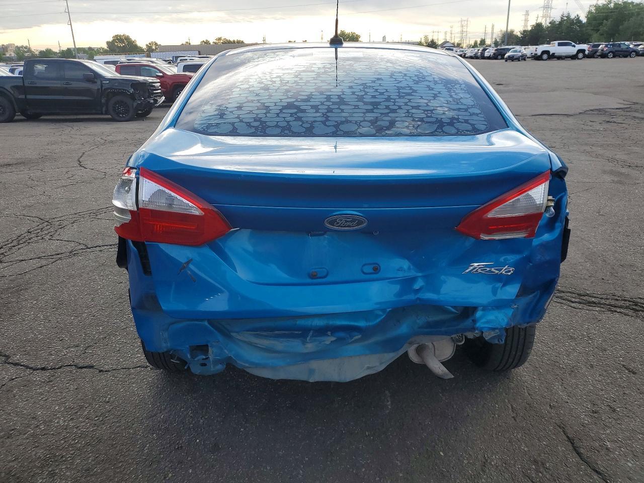 2016 Ford Fiesta S - zdjęcie 6