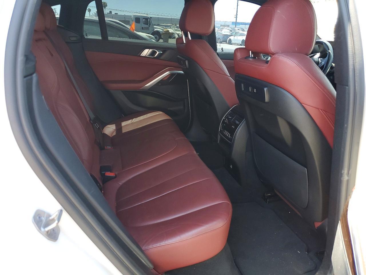 2021 BMW X6 xDrive40I - zdjęcie 11