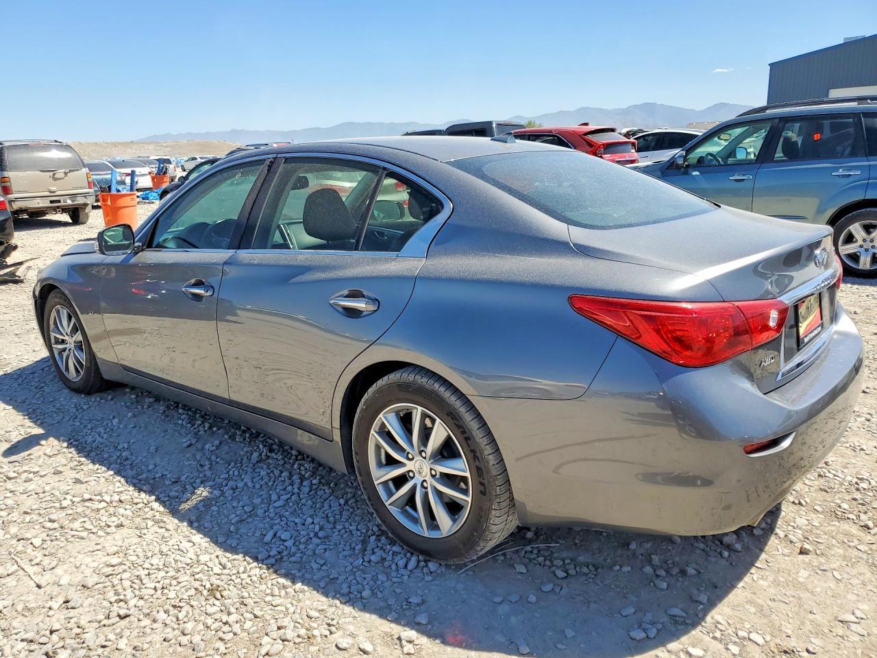 2015 Infiniti Q50 Premium - zdjęcie 2