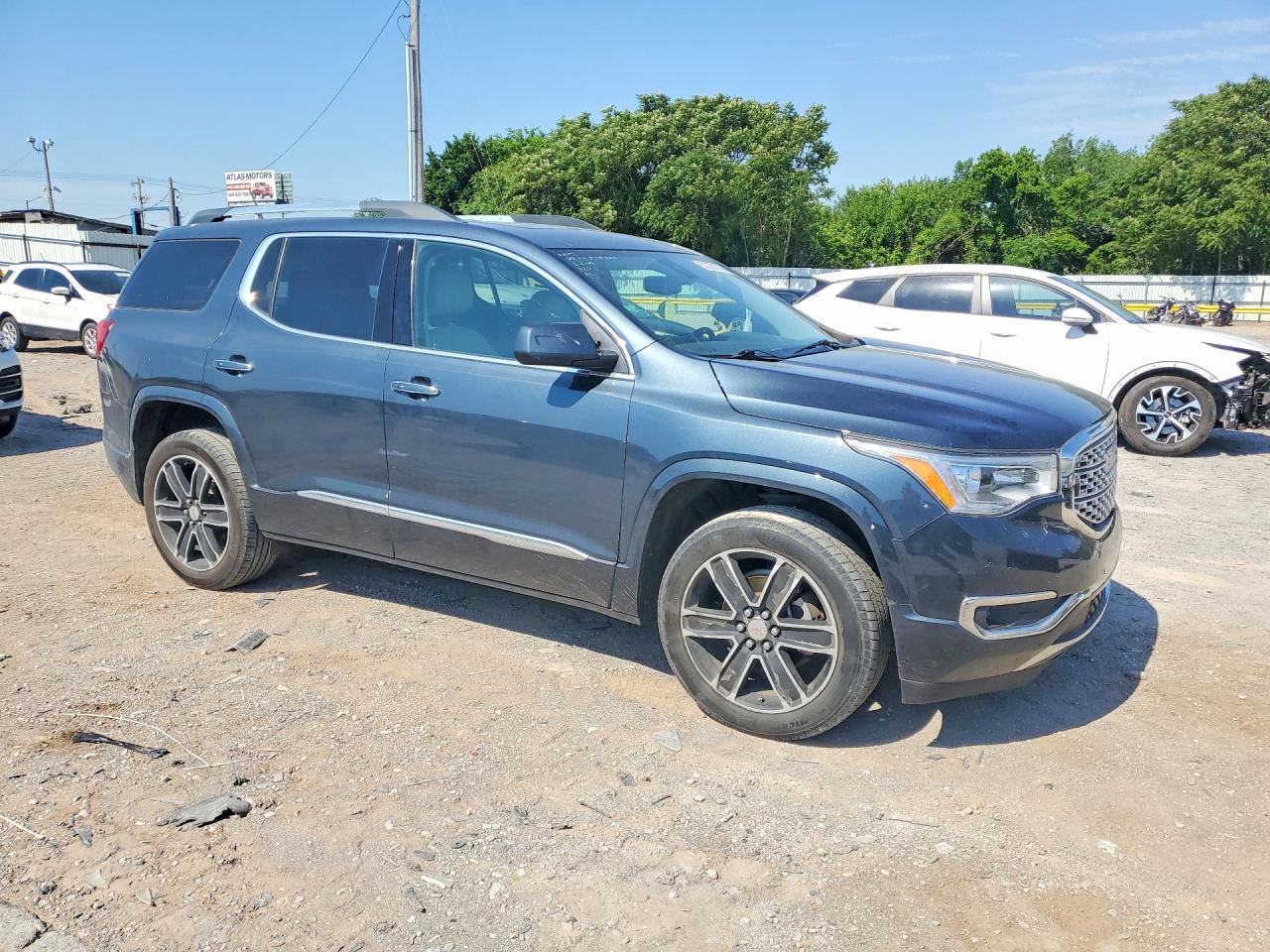 2019 GMC Acadia Denali - zdjęcie 4