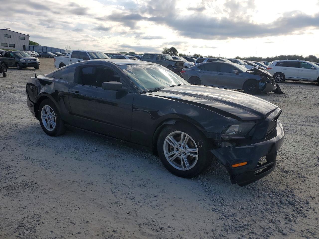 2014 Ford Mustang - zdjęcie 4