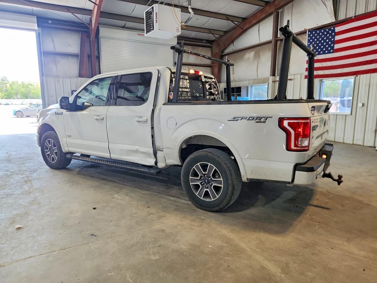 2017 Ford F150 Supercrew - zdjęcie 2