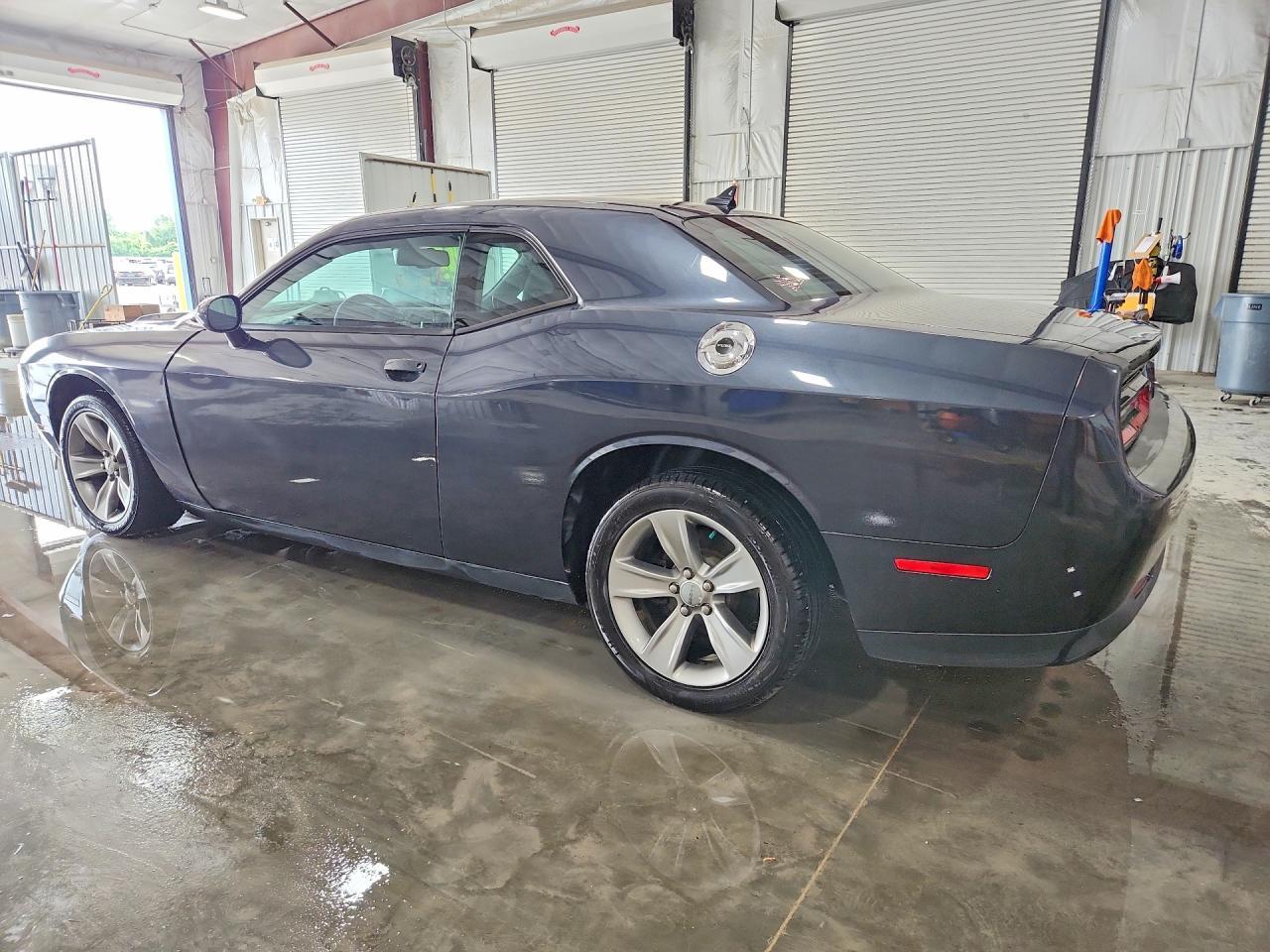 2016 Dodge Challenger Sxt - zdjęcie 2