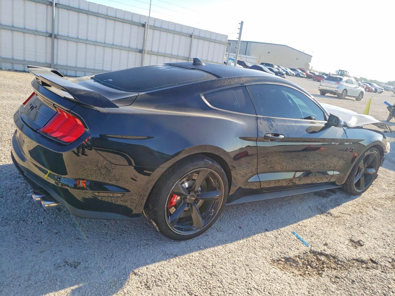 2021 Ford Mustang Gt - zdjęcie 3