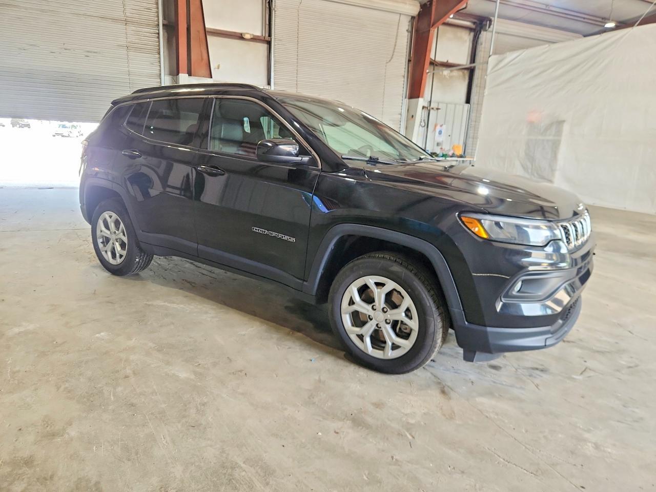 2024 Jeep Compass Latitude - zdjęcie 4