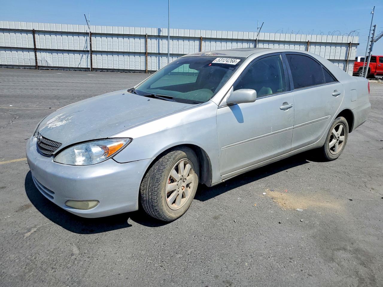 Toyota Camry - zdjęcie główne