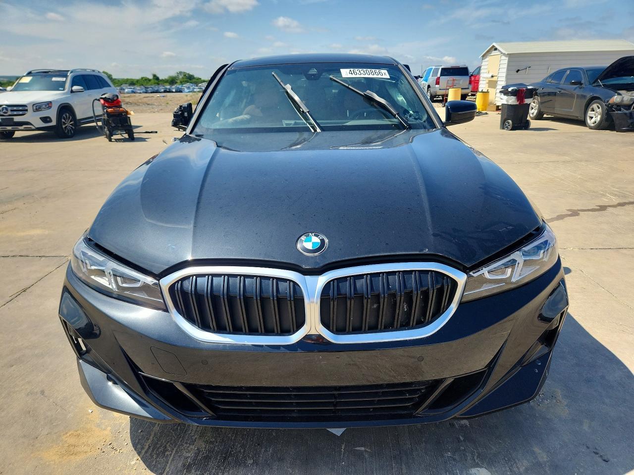 2025 BMW 330I - zdjęcie 5