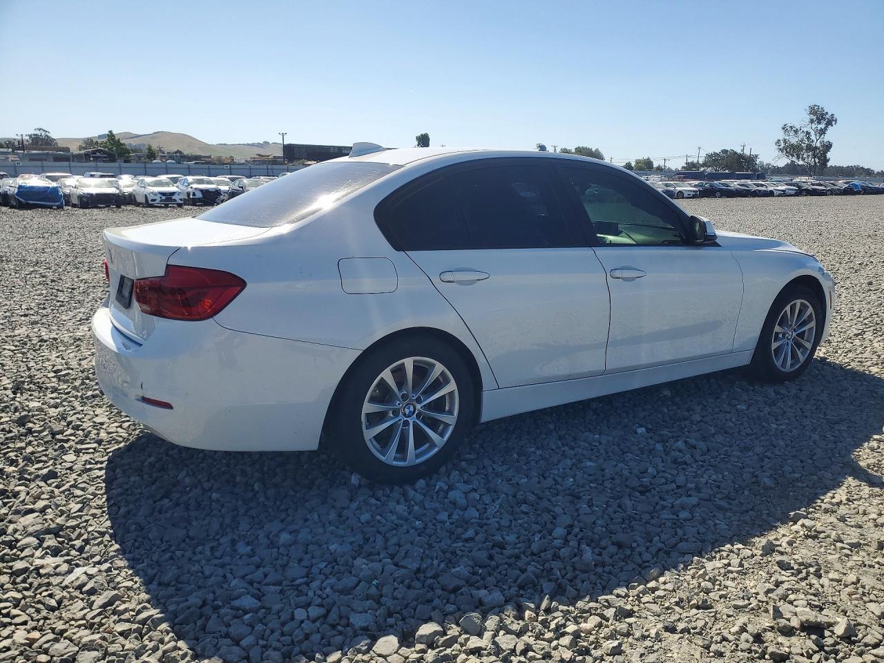 2018 BMW 320 I - zdjęcie 3