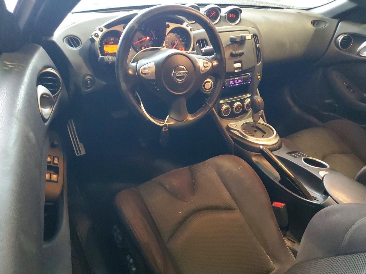 2017 Nissan 370Z Base - zdjęcie 8