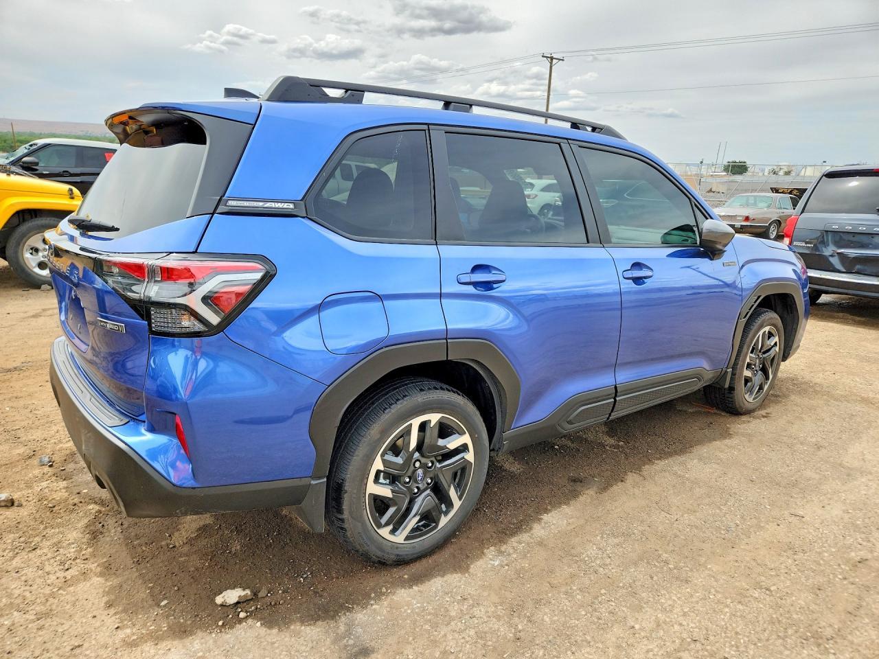 2025 Subaru Forester Premium - zdjęcie 3