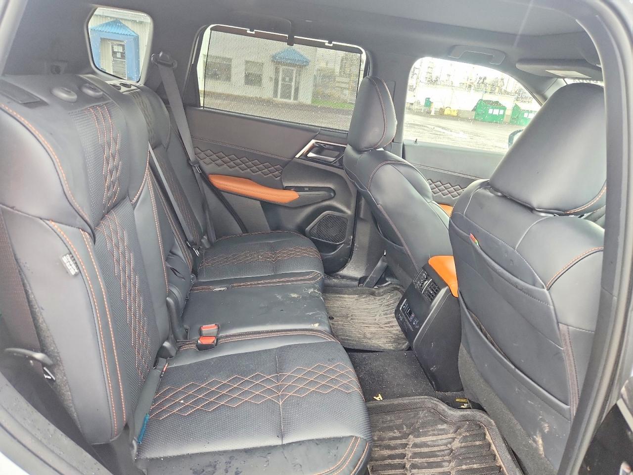 2024 Mitsubishi Outlander Sel - zdjęcie 11